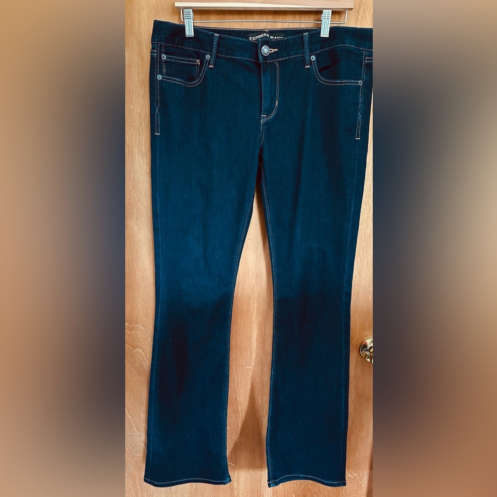NWOT Express Women's Dark Blue Boot Cut Jeans